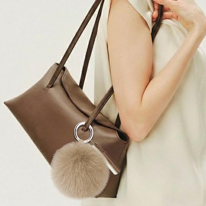 Yes a day 高級狐狸毛隨身香氛吊飾